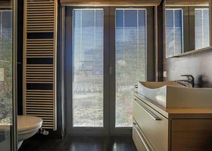 Ivy's Corner * Luxembourg